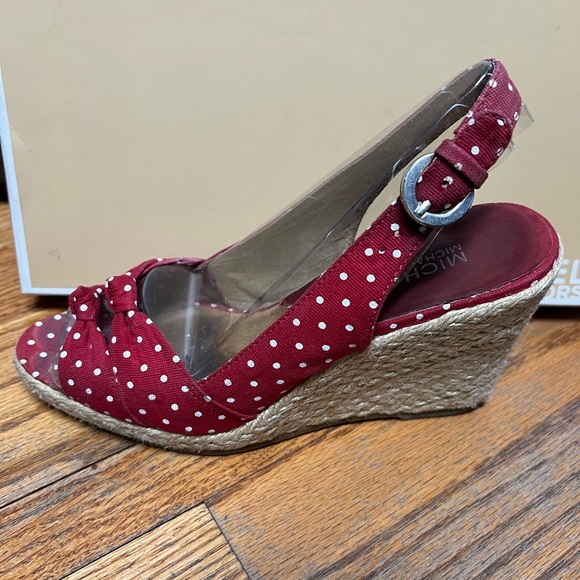 Michael Kors - red polka dot sling back, peep toe, wedge - size 6 - Picture 3 of 6